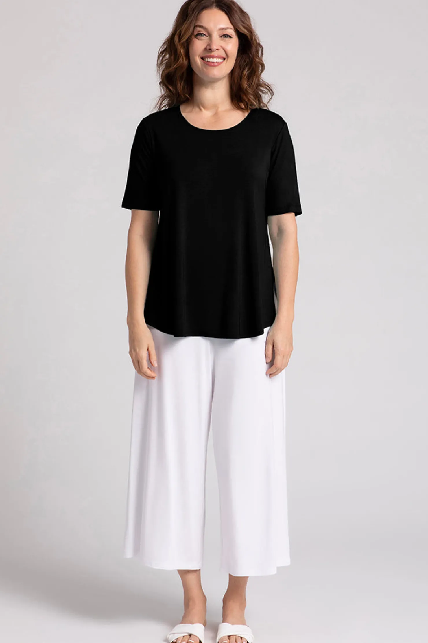 Sympli Tops>Bamboo Go To Classic T Relax Black