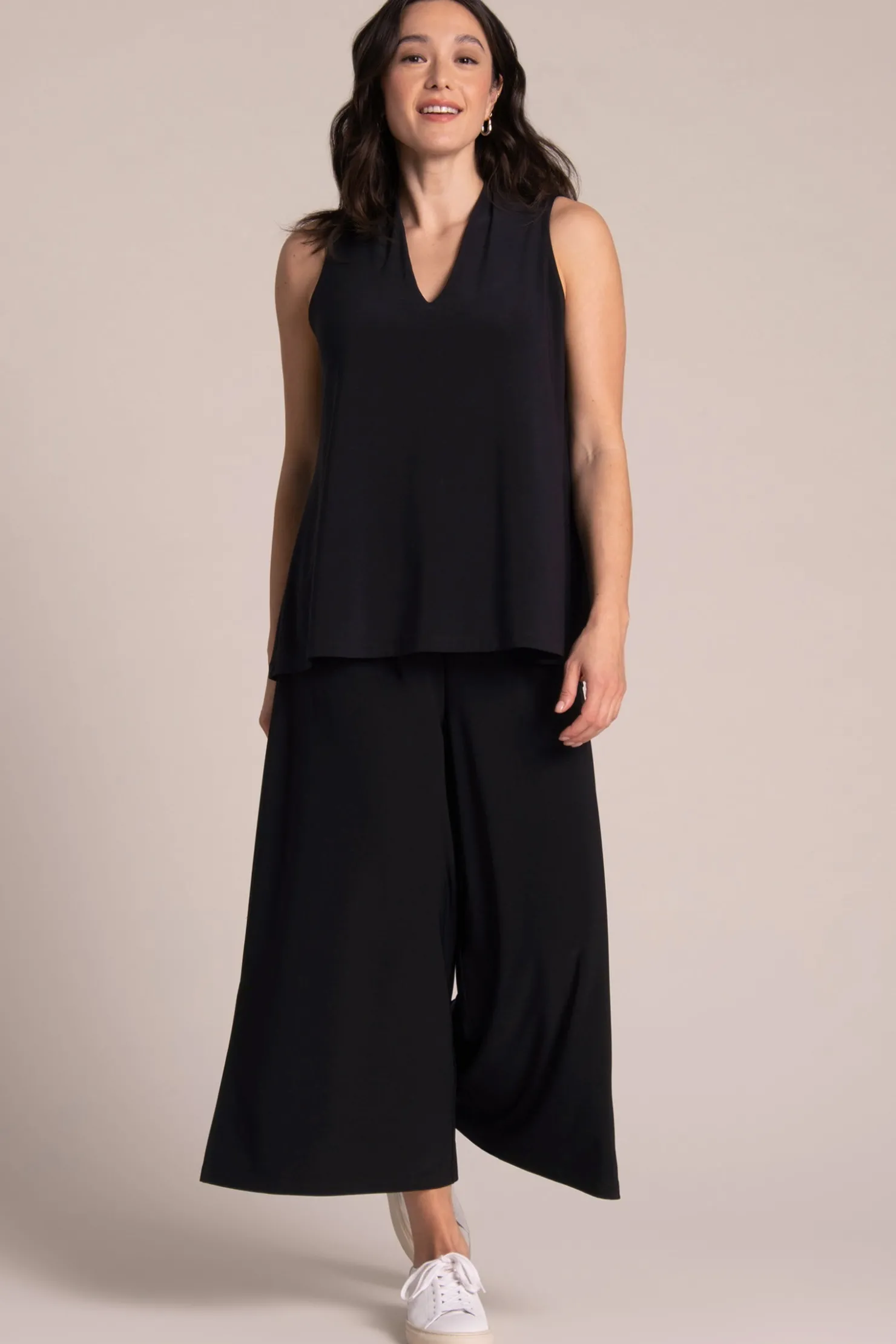 Sympli Tops>Deep V Trapeze Tank Black
