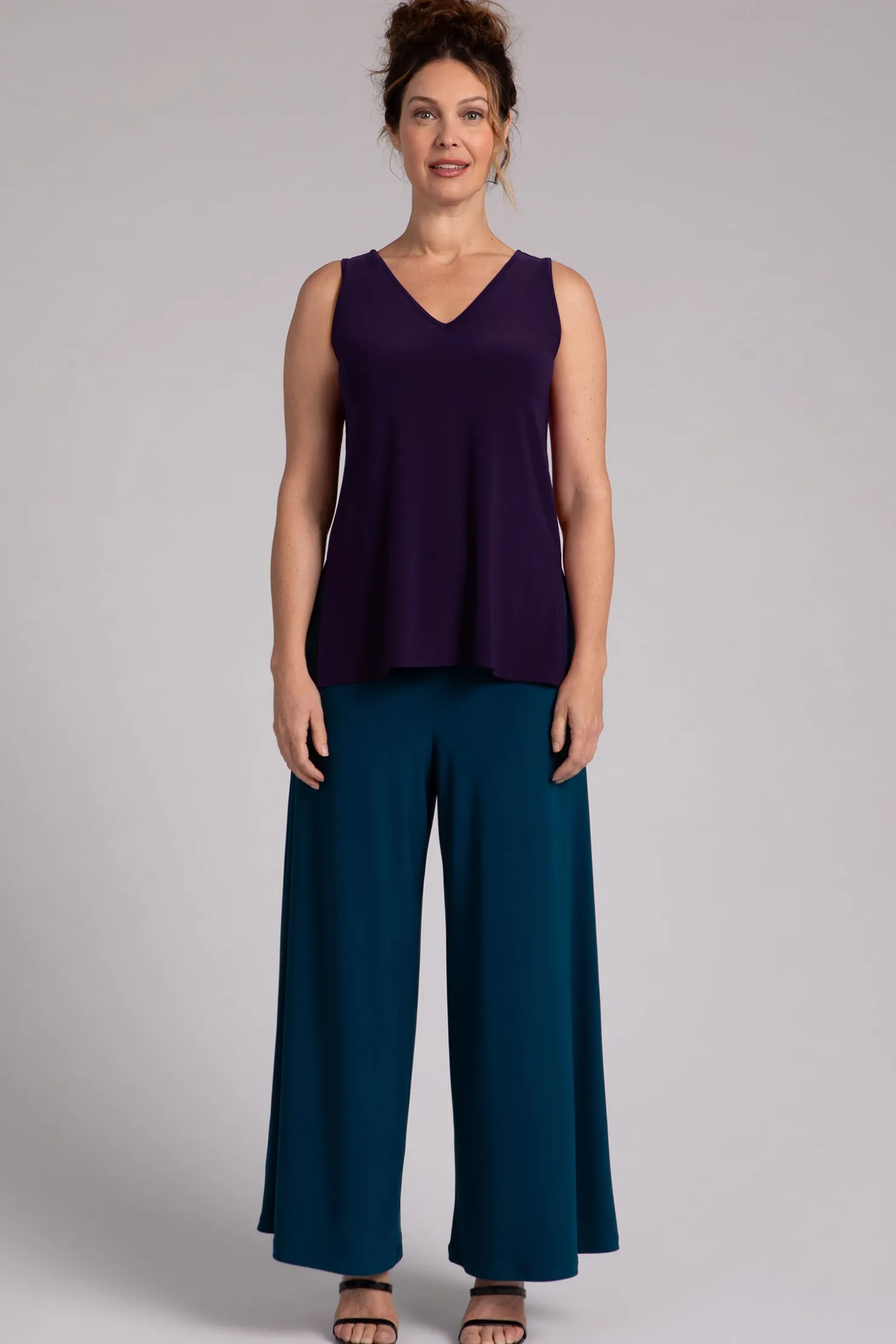 Sympli Tops>Go To V-Neck Tank Relax Blackberry