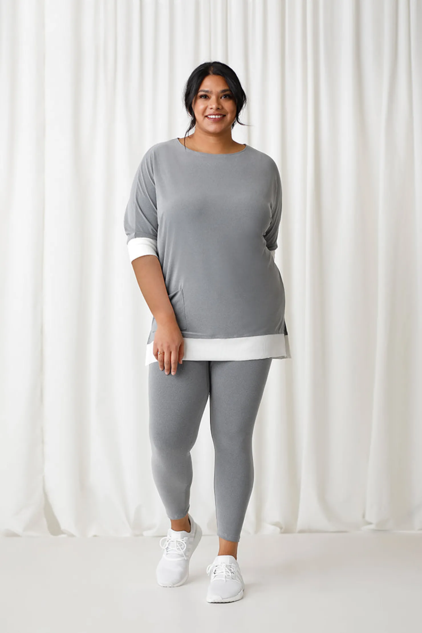 Sympli Tops>Motion Pocket Boxy Tunic Plus MelangeSilver/Wht