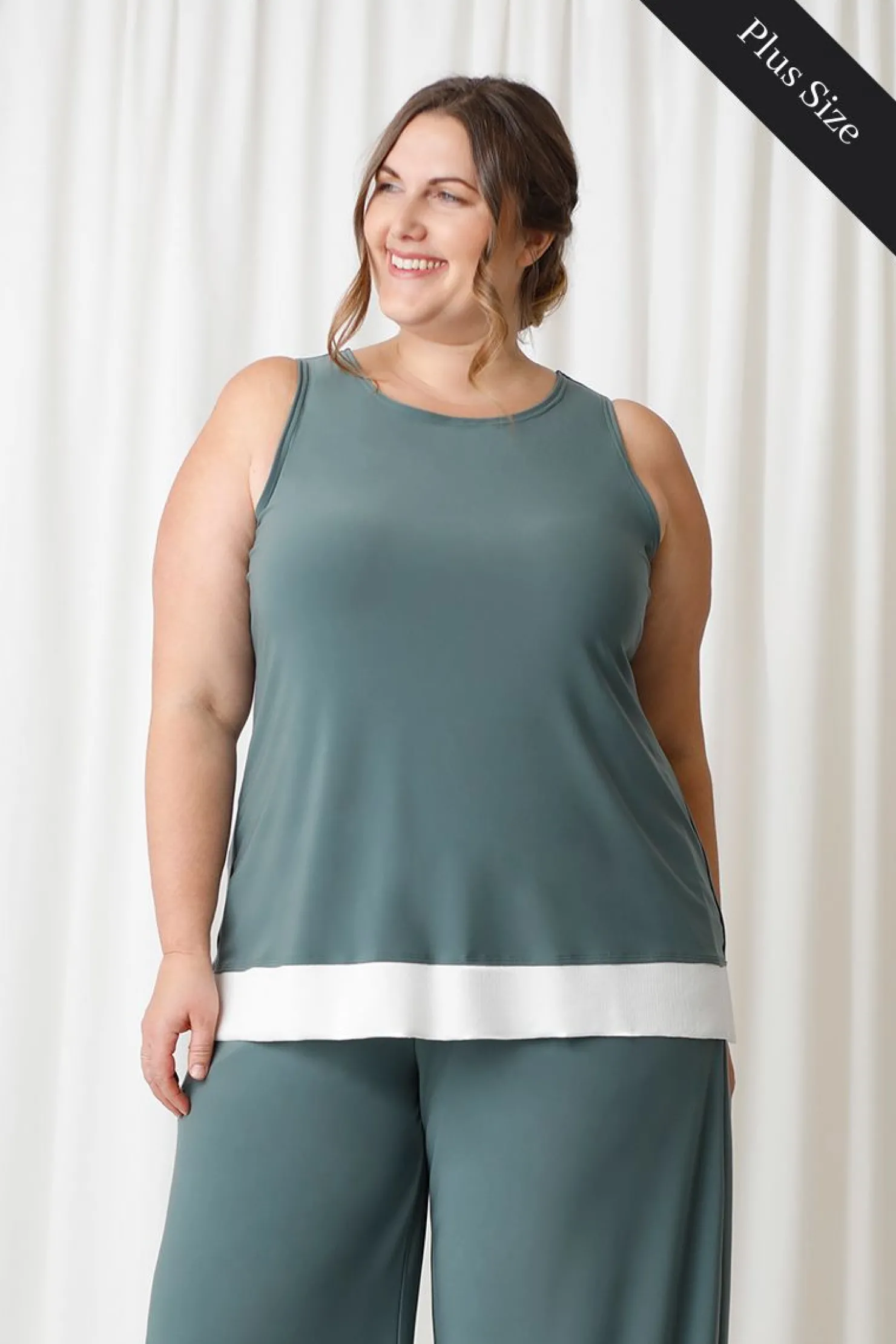 Sympli Tops>Motion Tank Plus Cactus/Wht