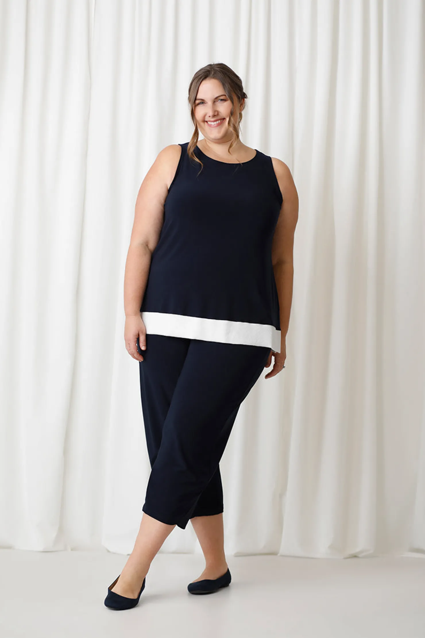 Sympli Tops>Motion Tank Plus Navy/Wht