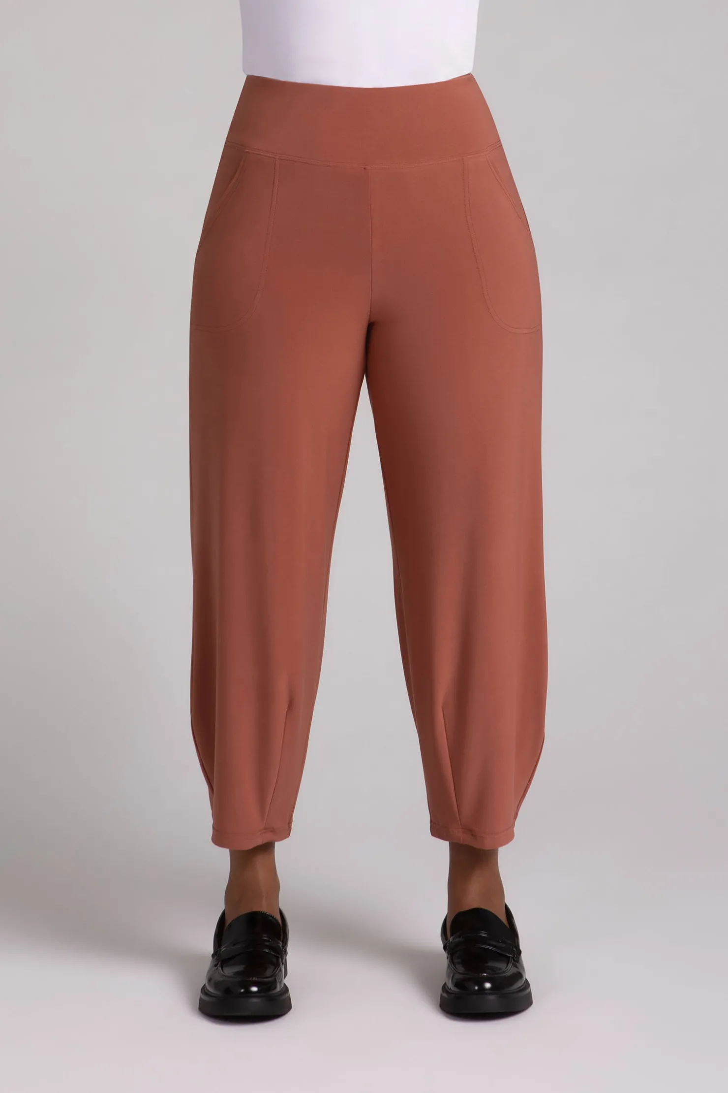 Sympli Bottoms>Narrow Lantern Pant Terra
