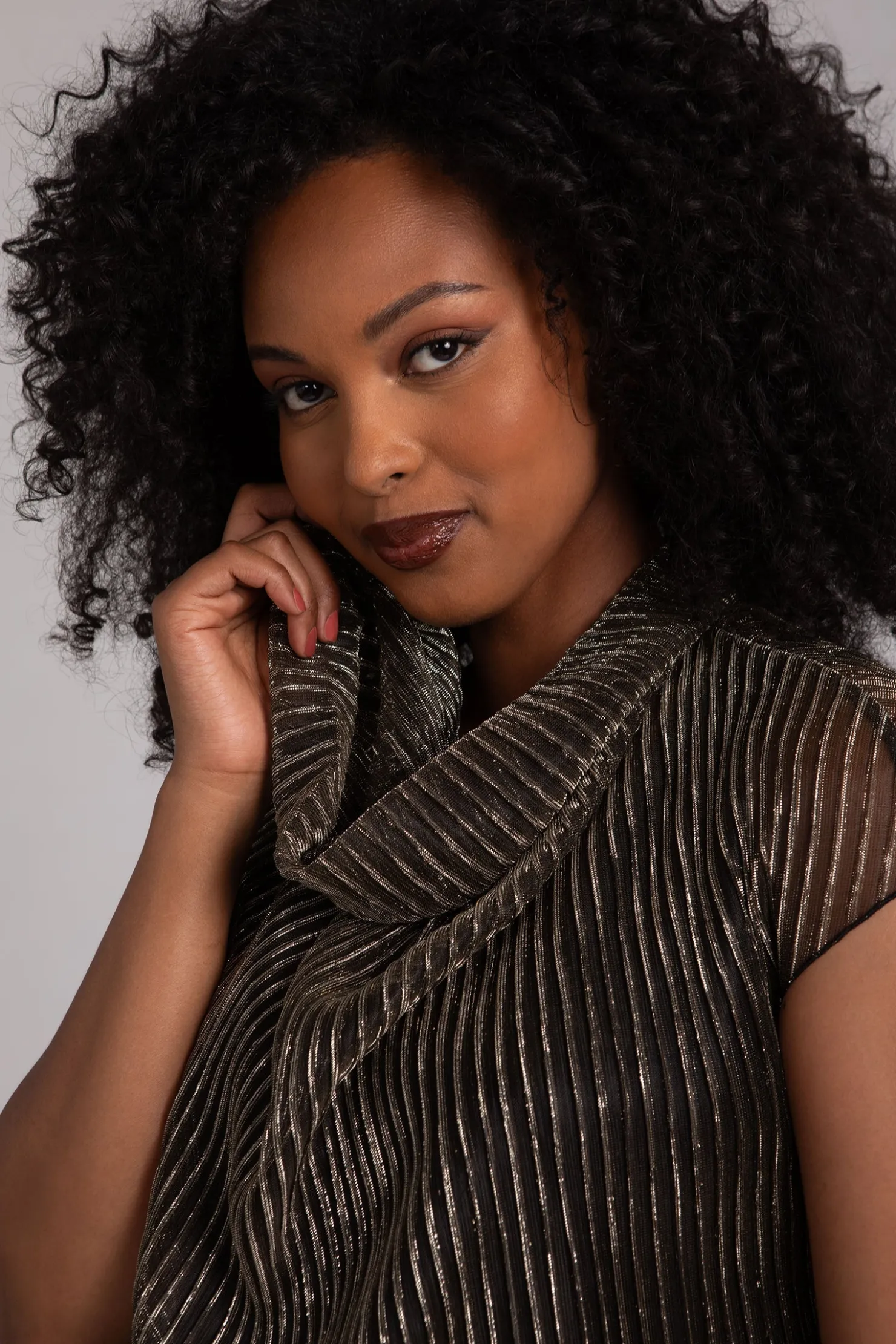 Sympli Tops>Pleated Mesh Draped Cowl Top Black/Gold