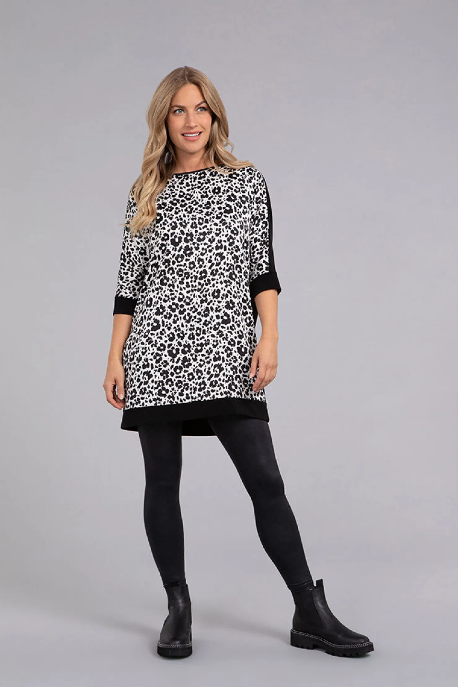 Sympli Tops>Satin Boat Neck Tunic AnimalFloral